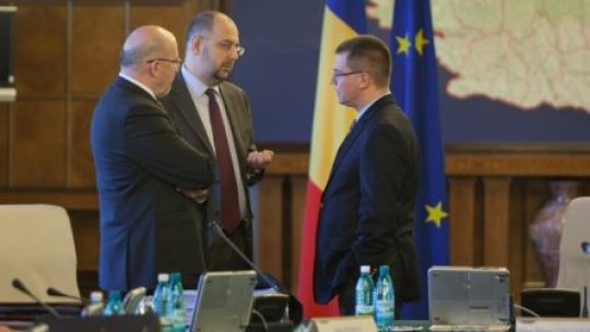 Premierul stabileşte planul de bătaie pentru moţiunea de cenzură