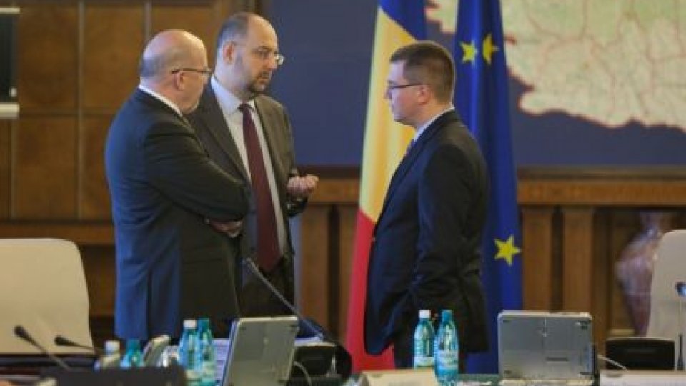 Premierul stabileşte planul de bătaie pentru moţiunea de cenzură