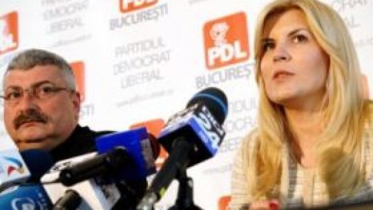 Elena Udrea şi Silviu Prigoană, huiduiţi la "o acţiune ecologică a PDL"