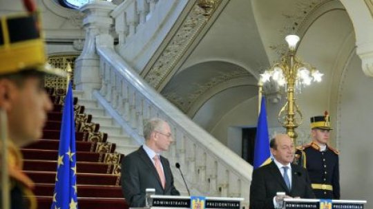 Băsescu îl asigură pe Rompuy că Guvernul va reîntregi salariile