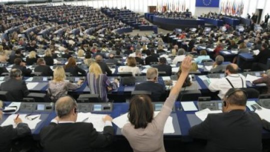 Majoritatea europarlamentarilor români a votat "din greşeală" independenţa Kosovo
