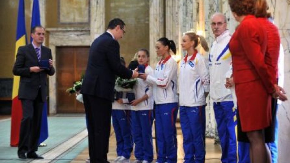 Gimnastele de aur,  felicitate de premier la Palatul Victoria