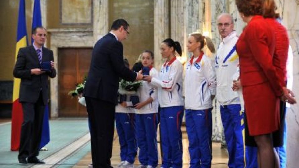 Gimnastele de aur, felicitate de premier la Palatul Victoria