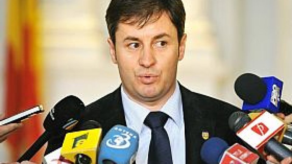 Guvernul Ponta "trebuie sancţionat printr-o moţiune"