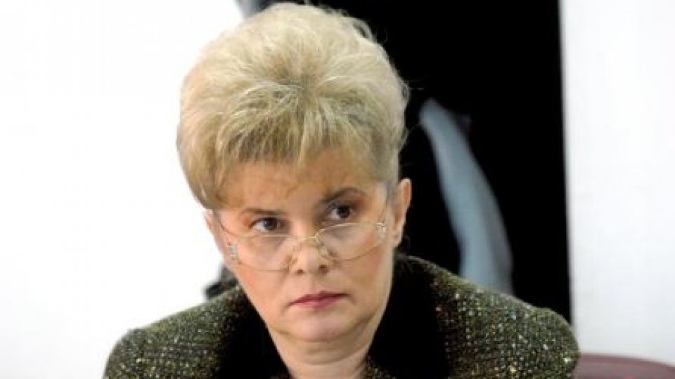 Corina Dumitrescu: Eu joc cu mandatul pe masă