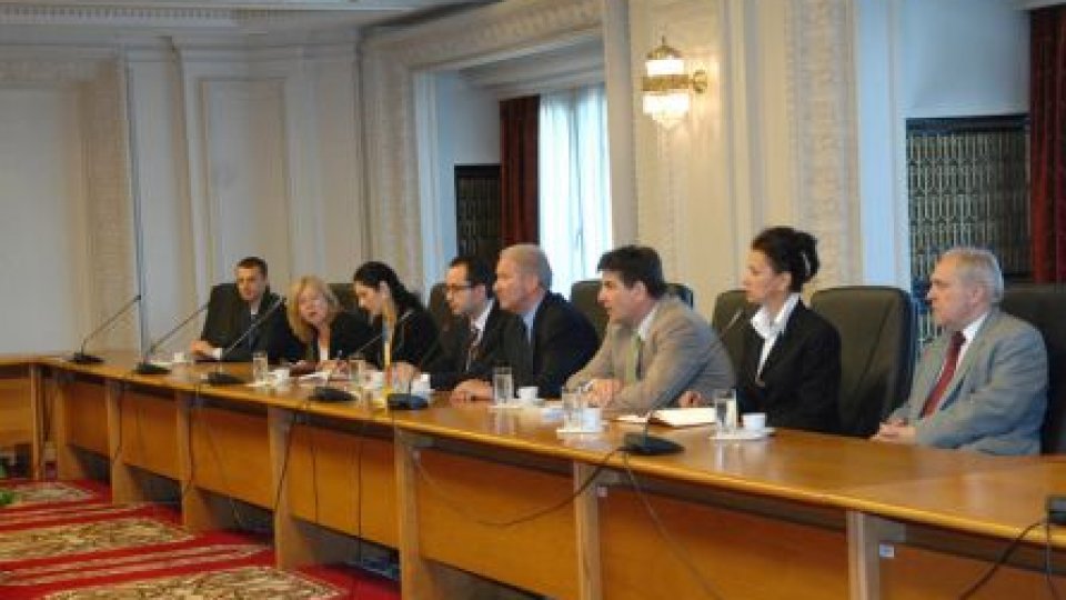 Miniştrii Cabinetului Ponta au primit avizul Comisiilor parlamentare