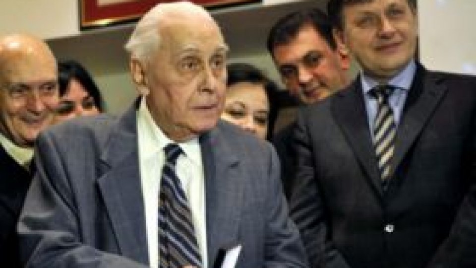 Radu Câmpeanu s-a răzgândit. Îl susţine pe Crin Antonescu.