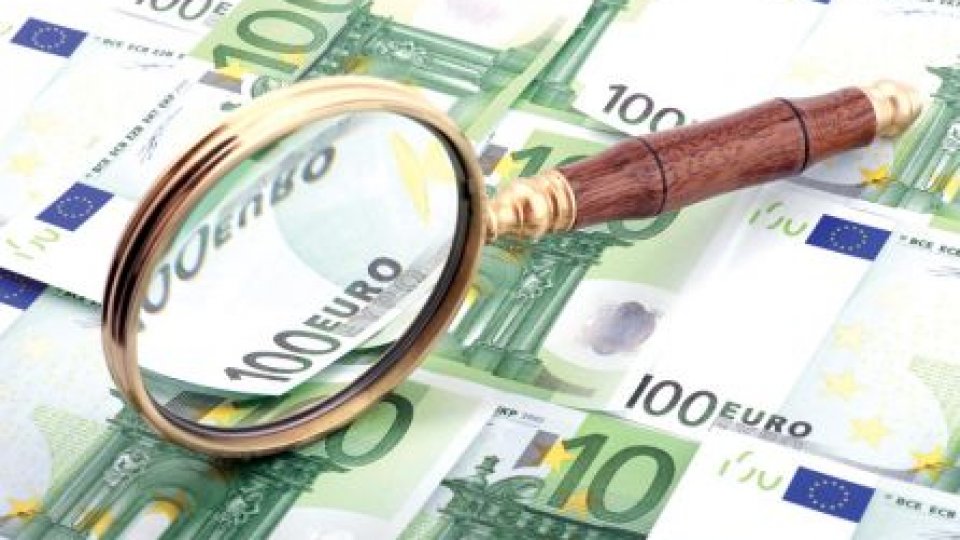 Prognozele care indică un curs de cinci lei pentru un euro, "eronate"