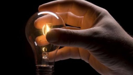 Preţul energiei electrice creşte cu 5%