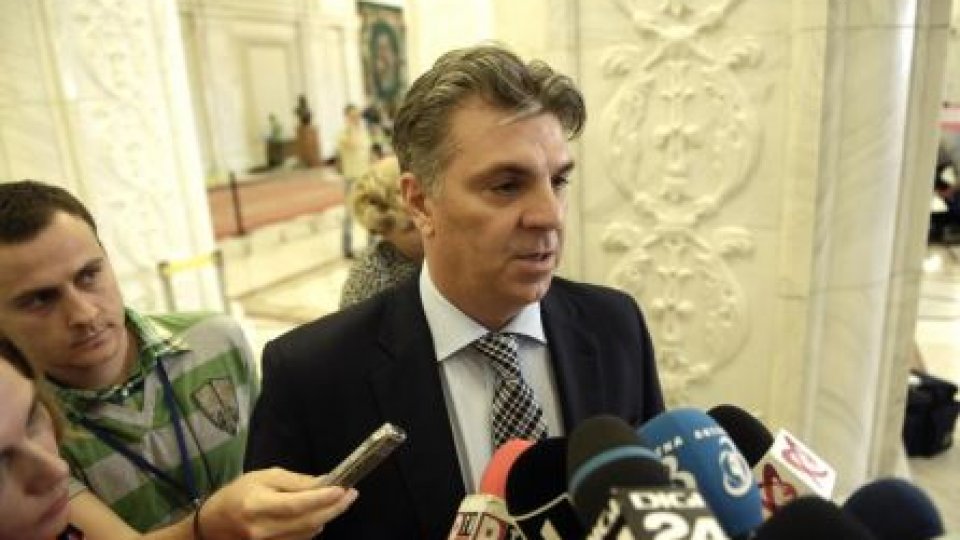 Juriştii Camerei Deputaţilor decid peste o lună soarta lui Victor Paul Dobre