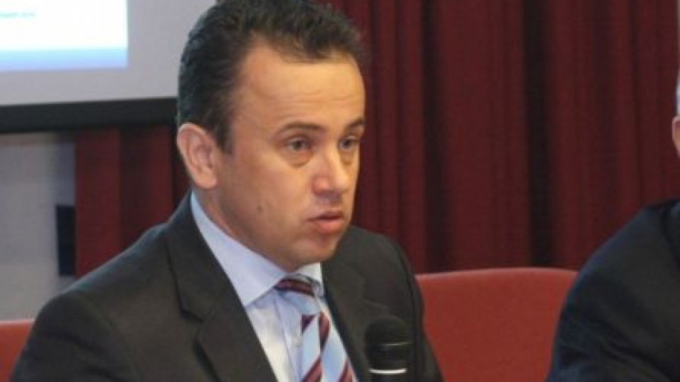 Pop: Guvernul nu face disponibilizări sau reduceri de salarii la Poşta Română