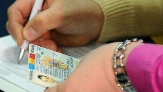 Românii vor avea cărţi de identitate electronice