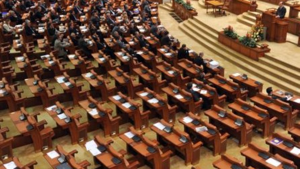 Moţiunea simplă a opoziţiei pe tema Codul insolvenţei, în aşteptarea votului