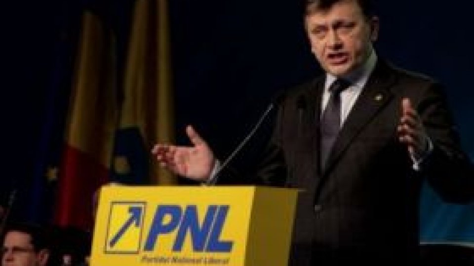 Antonescu: Formula privind scăderea CAS nu este un rezultat mulţumitor pentru mine