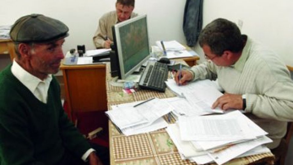 Sindicatele, îngrijorate de disponibilizările de la stat