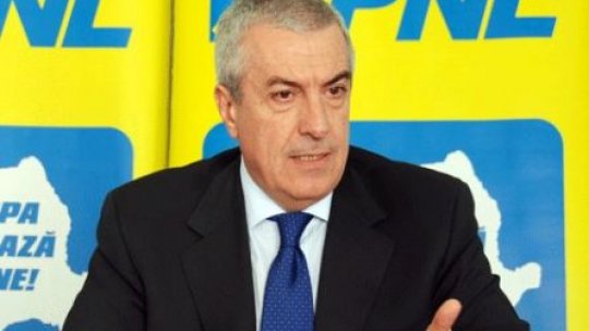 Tăriceanu: Am senzaţia că au adus consilieri din Coreea de Nord pentru Statutul PNL