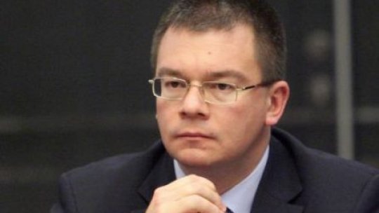 Lupta pentru şefia PDL "trebuie dusă pe proiecte, nu pe invective"