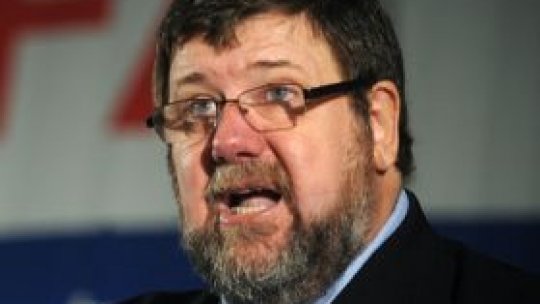 Hossu: Situaţia de la TAROM este un semnal de alarmă