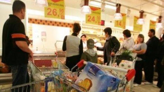 INS: Alimentele, mai ieftine cu 0,07 la sută faţă de februarie