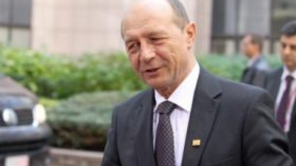 Traian Băsescu, prezent la hramul mănăstirii "Izvorul Tămăduirii"