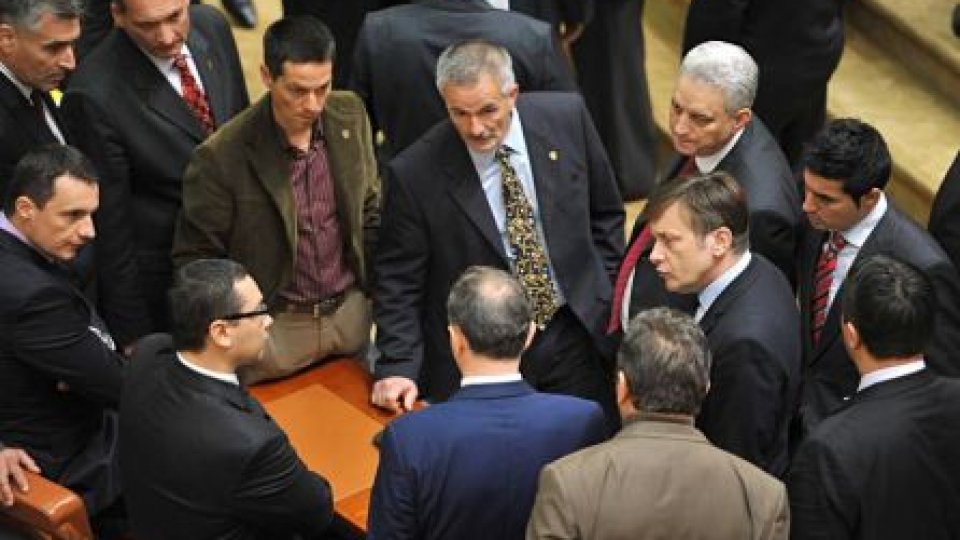 Forma de guvernământ a României încinge spiritele în Parlament