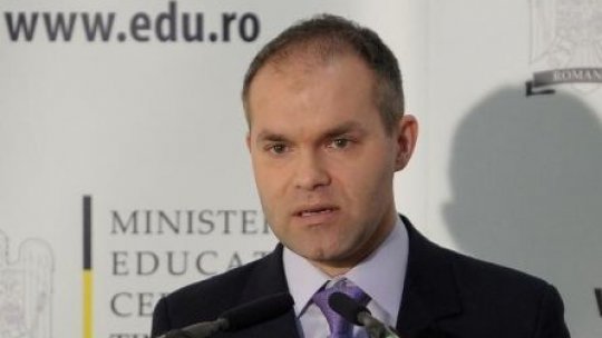 Guvernul îi reclamă la DNA pe foştii miniştri Funeriu şi Vreme