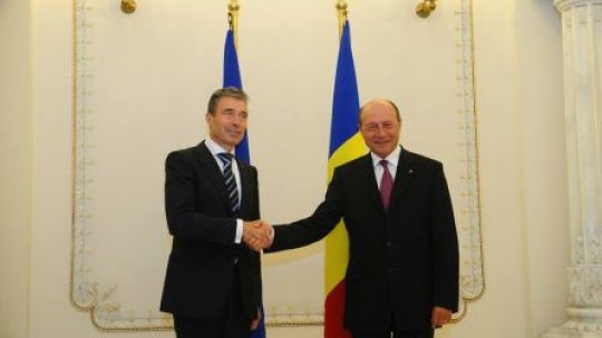 Traian Băsescu: Apreciem necesar un summit NATO în 2014