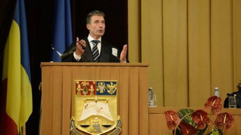 Rasmussen, Doctor Honoris Causa al Universităţii Bucureşti: România şi NATO, mai puternice