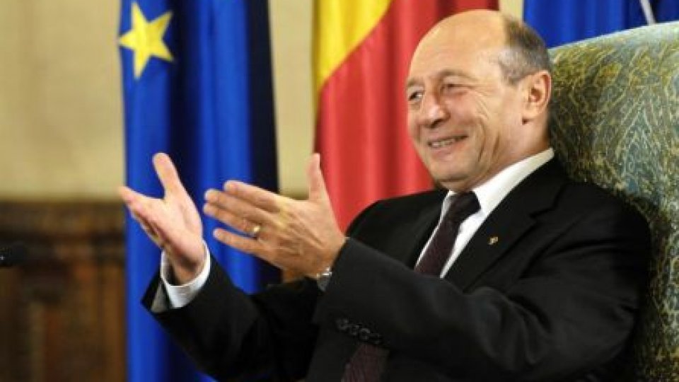 Traian Băsescu salută  semnarea Acordului dintre Republica Serbia şi Kosovo