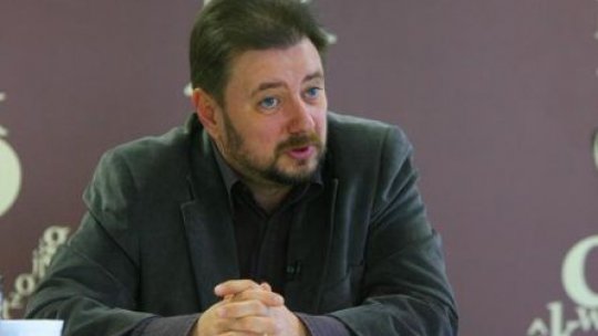Modificarea Constituţiei, analizată cu experţii Comisiei de la Veneţia