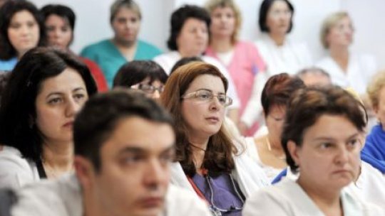 Medicii ameninţă cu demisii în masă