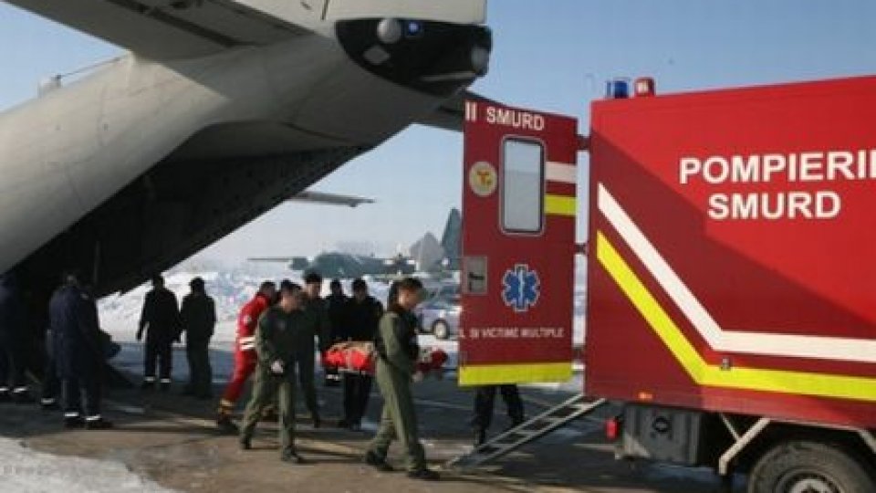 Primii 11 răniţi din Muntenegru au ajuns la Bucureşti