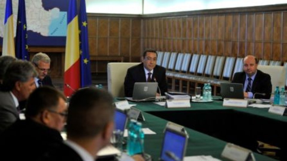 Ponta: Nu dăm zeci de mii oameni afară, desfiinţăm posturile vacante