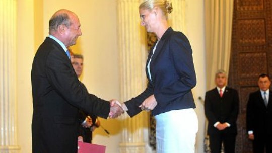 Ramona Mănescu este oficial, ministrul Transporturilor