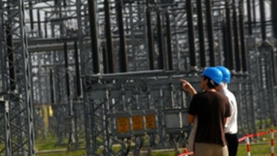 Familiile nevoiaşe primesc ajutoare pentru energia electrică