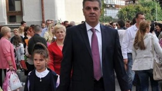 Politicienii, alături de elevi în prima zi de şcoală