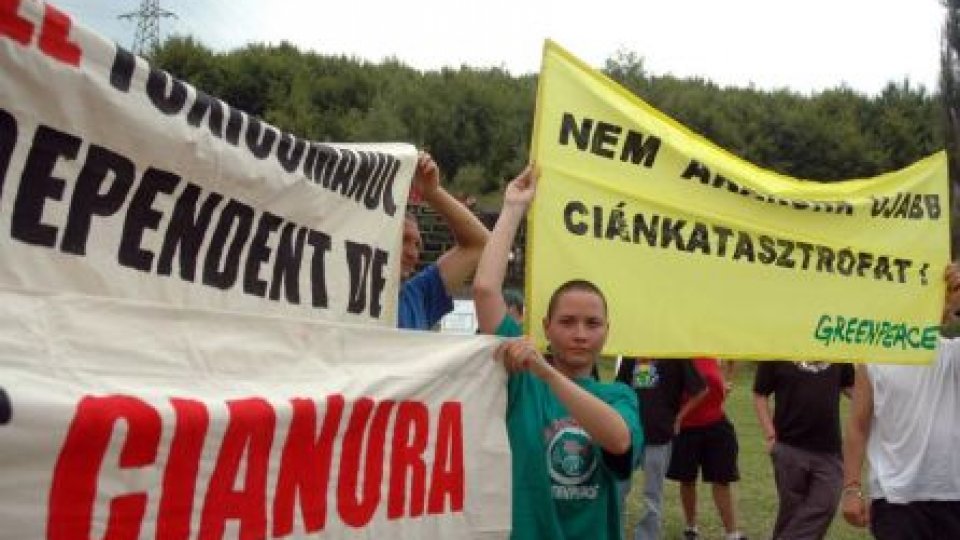 Proteste în Capitală împotriva exploatării minei de la Roşia Montană