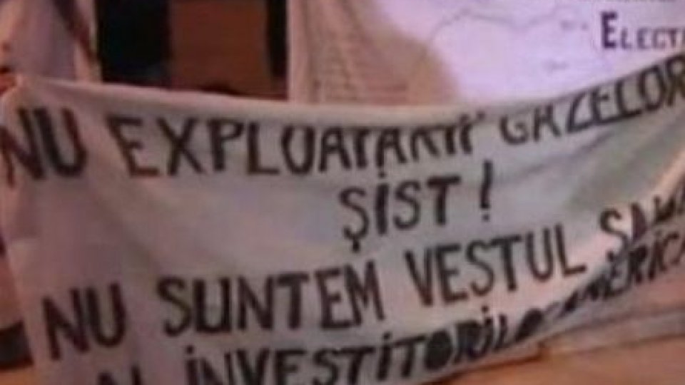 Protestarii din Pungeşti renunţă la greva foamei