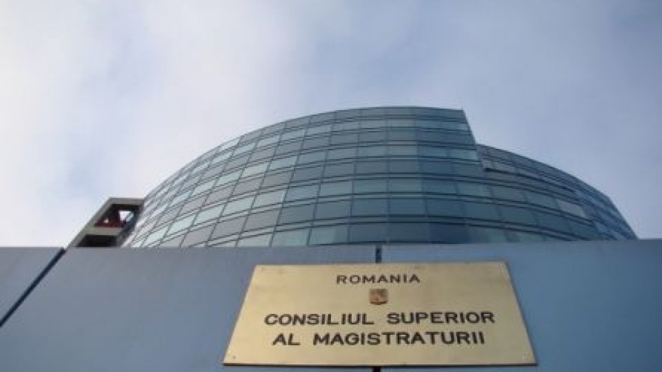 CSM îşi alege conducerea. Uniunea Judecătorilor ia atitudine