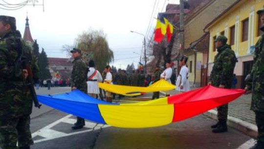 România îmbracă straie de sărbătoare de Ziua Naţională