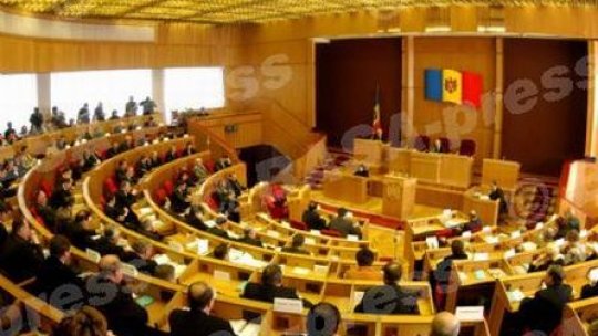 La Chişinău, negocieri "netransparente" pentru noul guvern