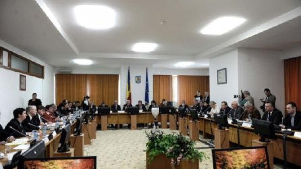 Miniştrii propuşi în cabinetul Ponta IV, audiaţi în comisiile parlamentare