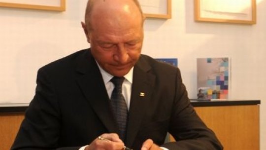 Preşedintele Traian Băsescu transmite Ucrainei condoleanţele românilor