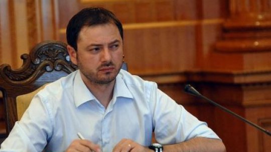 Tăriceanu "a dezamăgit" prin plecarea din PNL. Liberalii fac apel la unitate