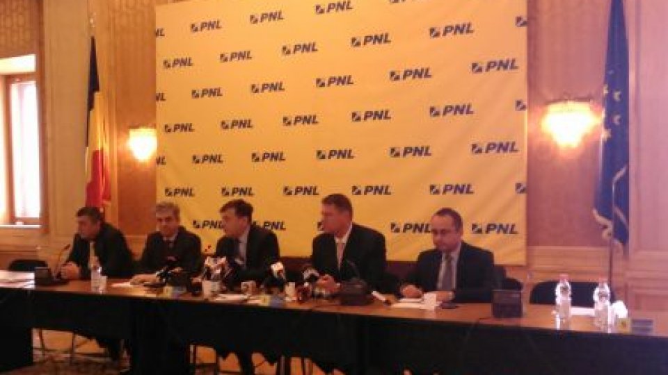 Klaus Iohannis, Eugen Nicolăescu, Cristian Buşoi şi Theodor Atanasiu, noii miniştri liberali