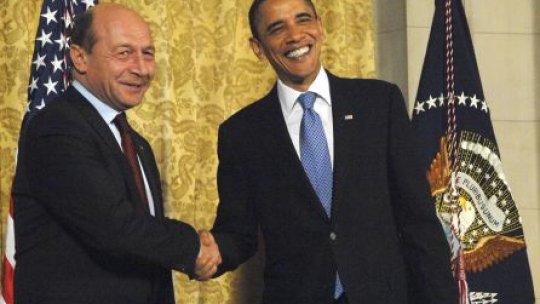 Preşedintele Băsescu a discutat cu Barack Obama şi cu Serghei Lavrov