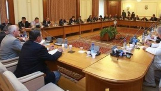 Miniştrii Cabinetului Ponta III au trecut testul Comisiilor parlamentare