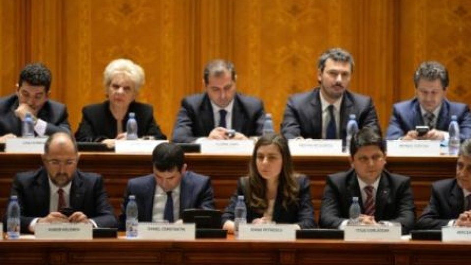 Guvernul îşi asumă, marţi, răspunderea în Parlament