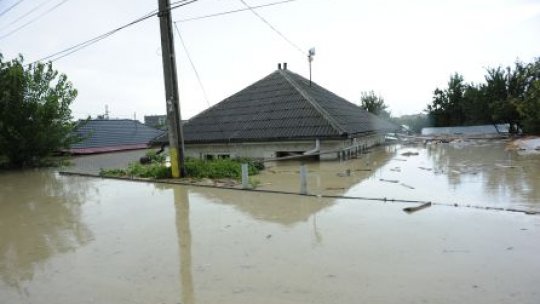 Zeci de localități inundate în sudul țării