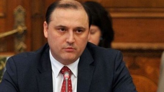 Ministrul pentru Societatea Informaţională cere renunţarea salariilor compesatorii la Poşta Română